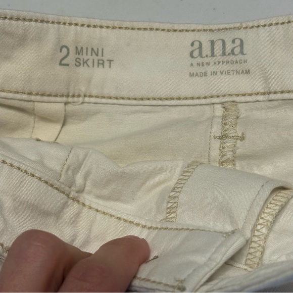 a.n.a Cream Button-Front Mini Skirt - Picture 5 of 7